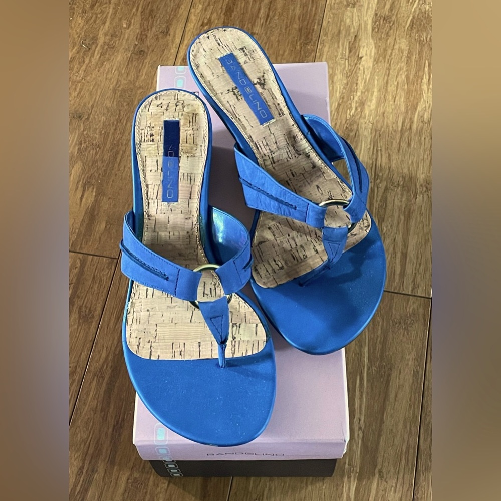 Bandolino, Fayette, Dark Blue/Gold, Wood-tone Wedge Sandal, Leather Upper, 7.5